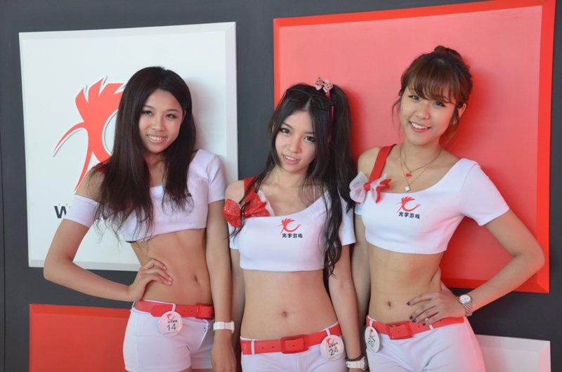 Chinajoy光宇SG巡礼 超萌眼镜姐妹花